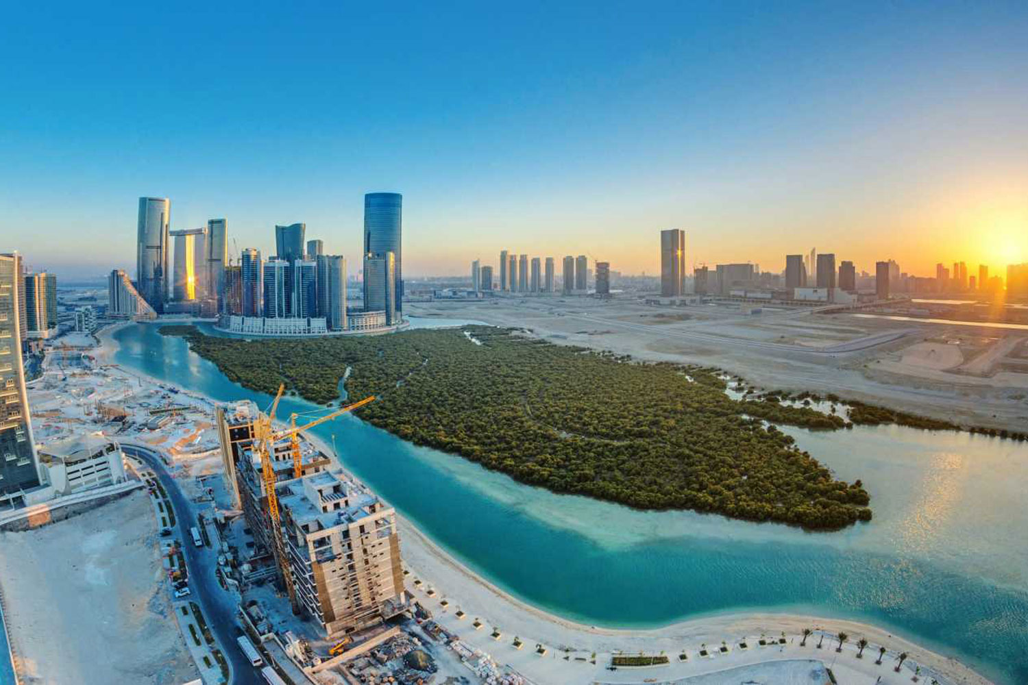 Что лучше — Дубай или Абу-Даби